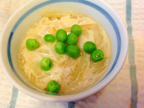 グリーンピースと柚子と玉ねぎの茶碗蒸し